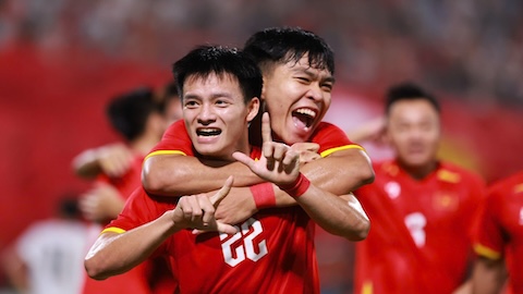 Nguyễn Thanh Nhàn & chuyện của ông bố trẻ ở U22 Việt Nam